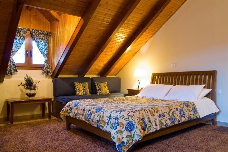 Krinides Hotel Kalavryta Room photo